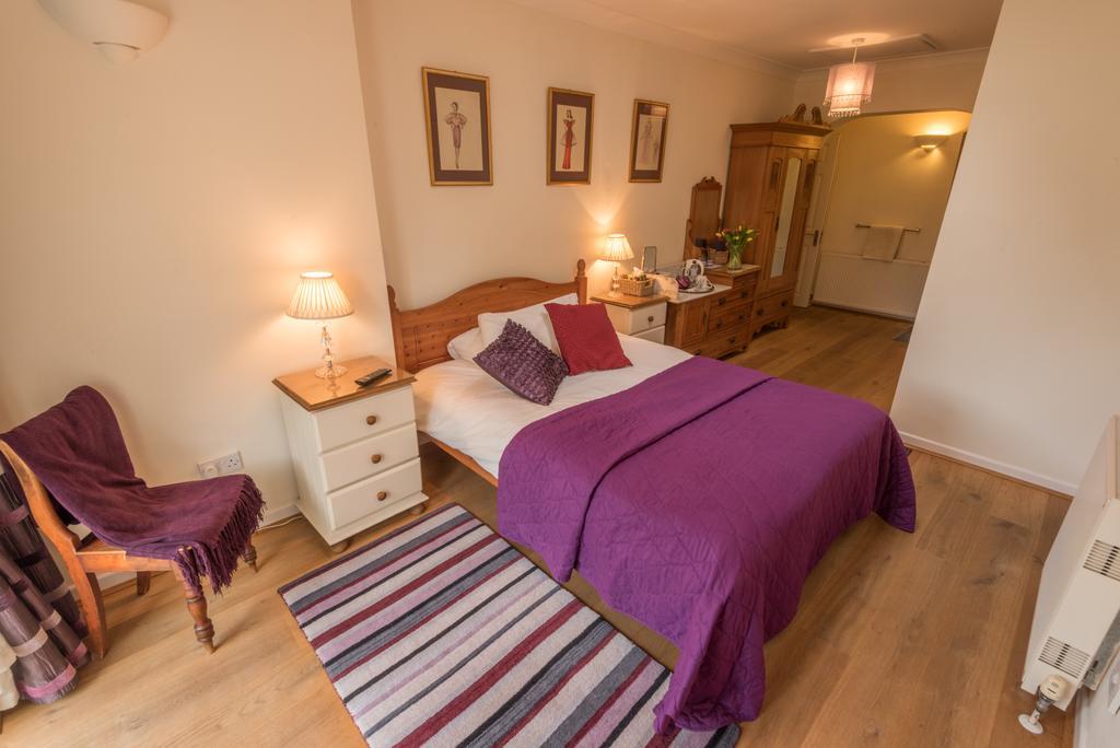 Crofters Guest House Witney Eksteriør billede