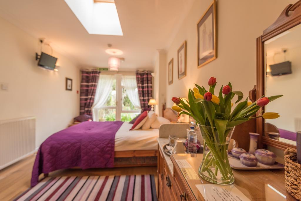 Crofters Guest House Witney Eksteriør billede