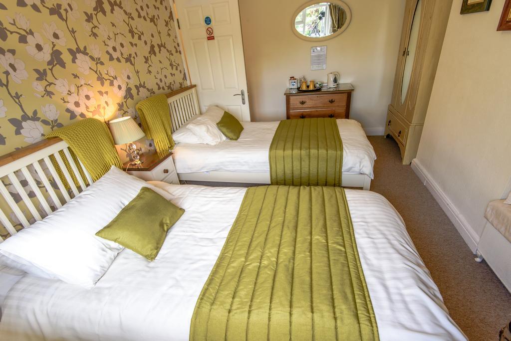 Crofters Guest House Witney Eksteriør billede
