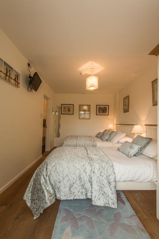 Crofters Guest House Witney Eksteriør billede